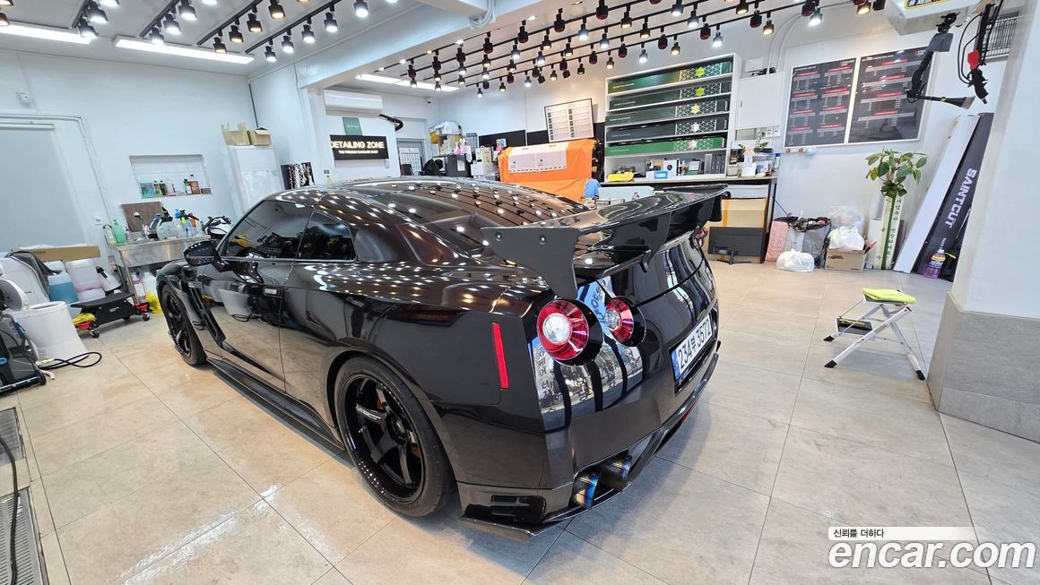 Nissan GT-R 2014