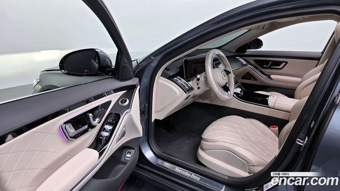 Mercedes-Benz S-Class 2024