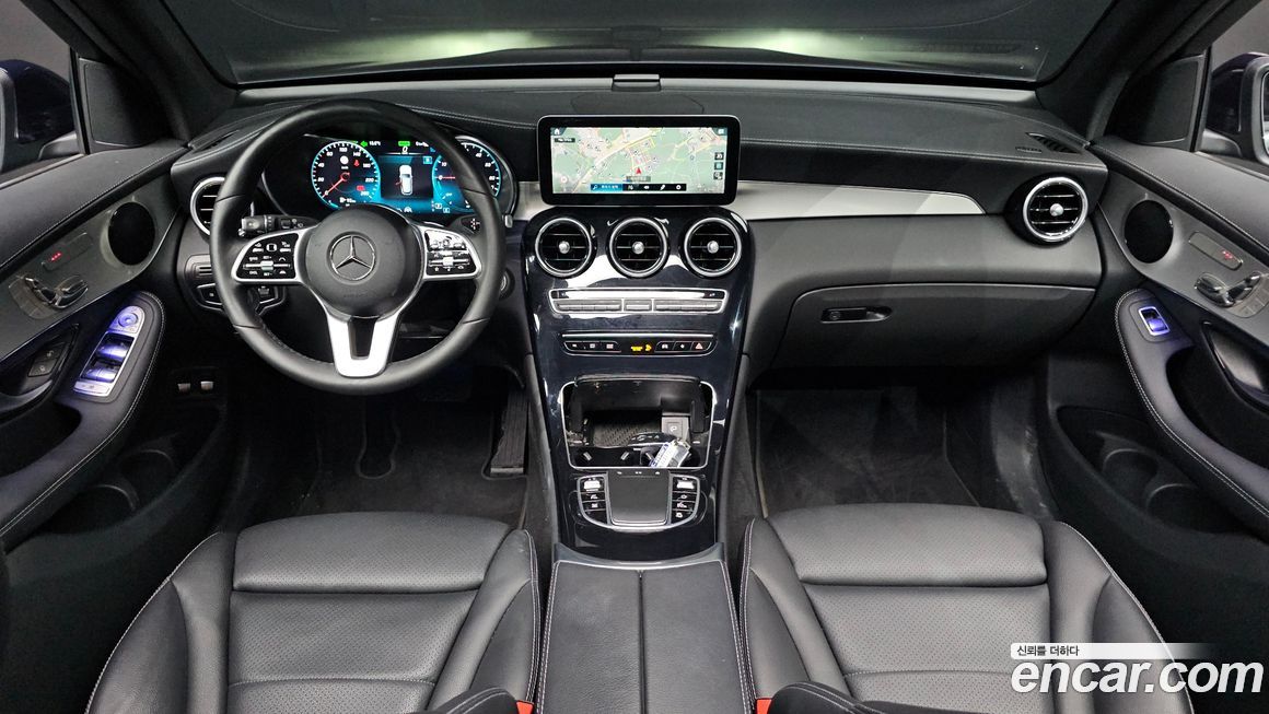 Mercedes-Benz GLC-Class 2021