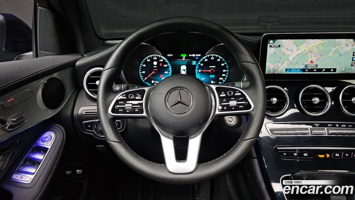 Mercedes-Benz GLC-Class 2021