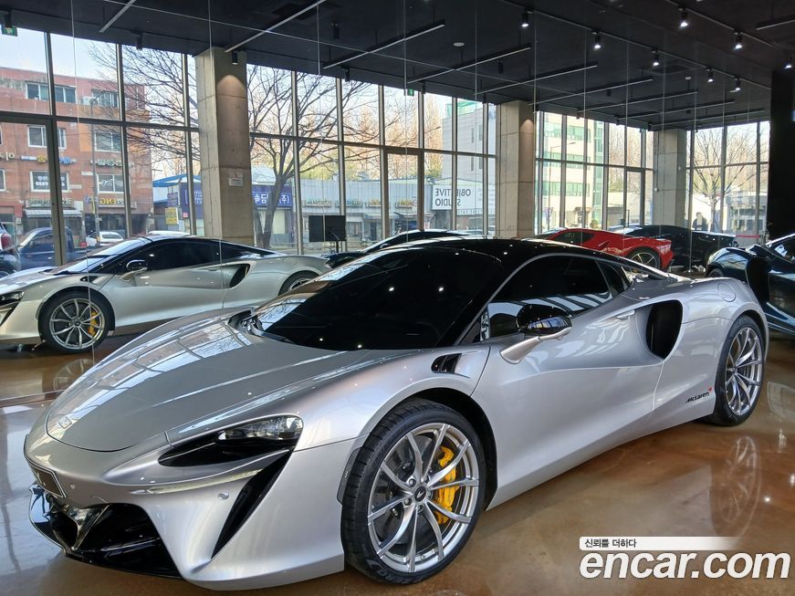 Mclaren Artura 2023