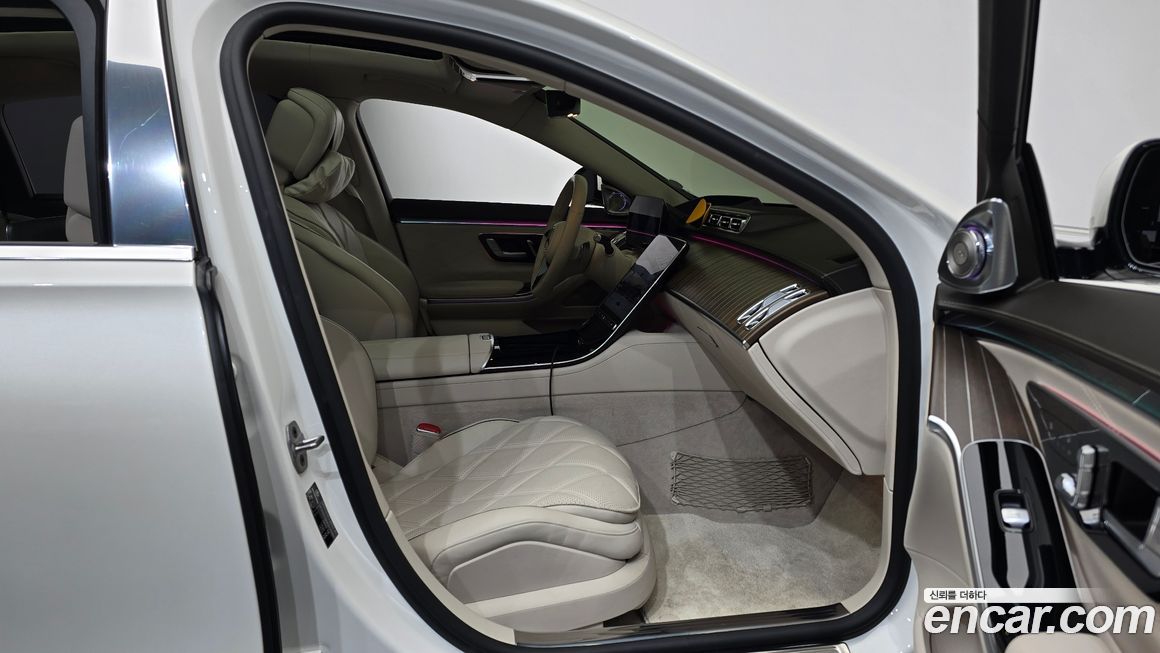 Mercedes-Benz S-Class 2023