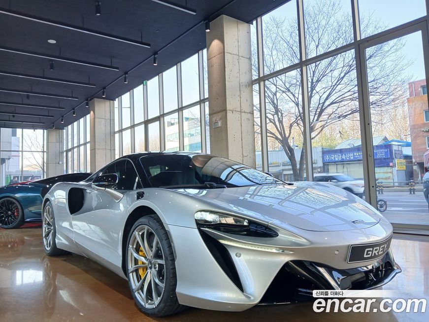 Mclaren Artura 2023