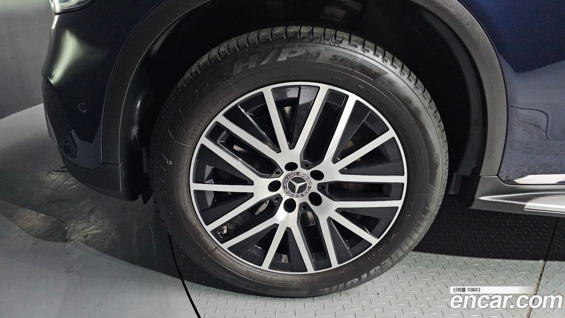 Mercedes-Benz GLC-Class 2021