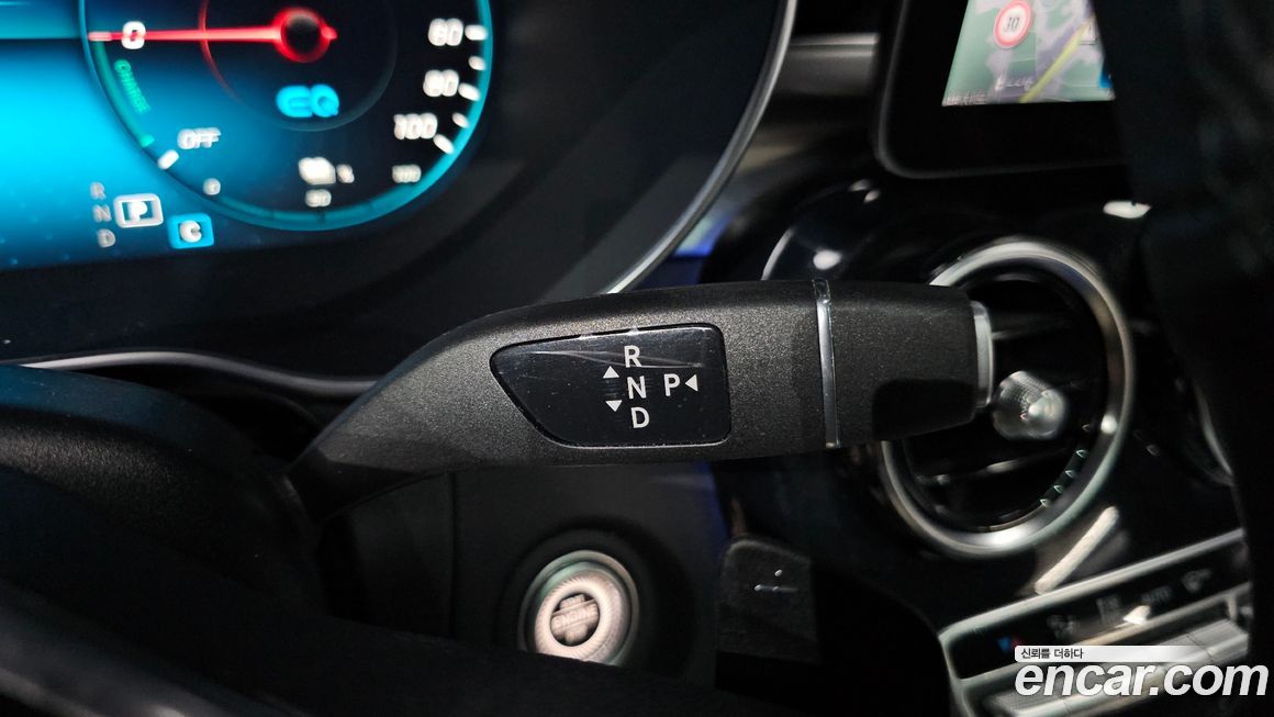 Mercedes-Benz GLC-Class 2021