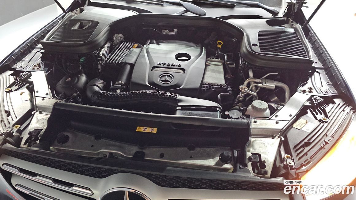 Mercedes-Benz GLC-Class 2021