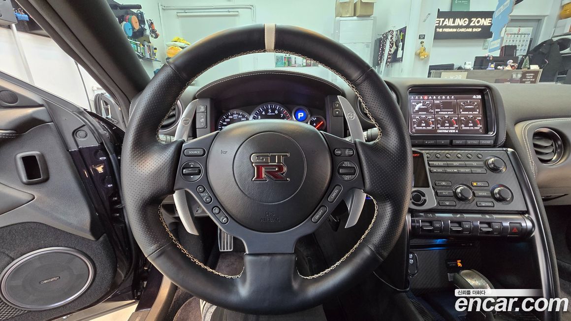 Nissan GT-R 2014