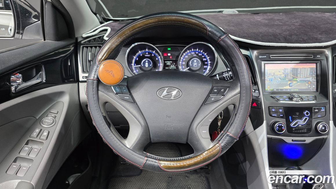 Hyundai Sonata 2010