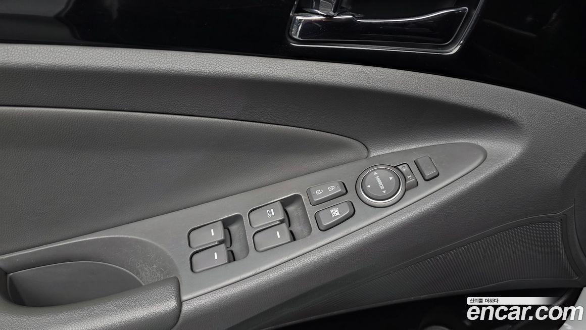 Hyundai Sonata 2010