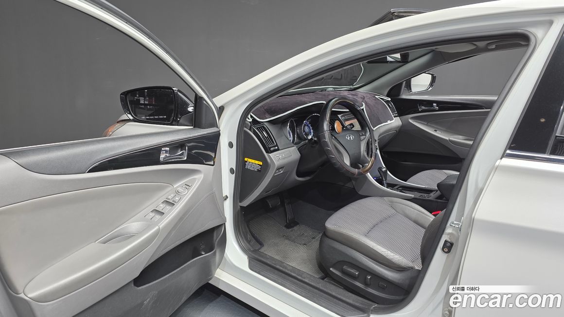Hyundai Sonata 2010