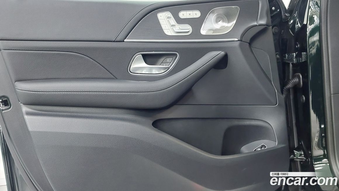 Mercedes-Benz GLE-Class 2025