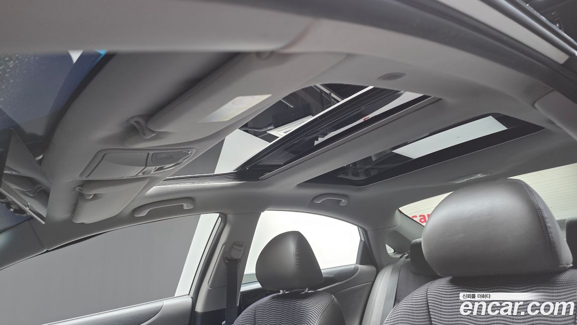 Hyundai Sonata 2010