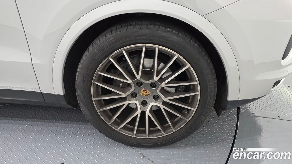 Porsche Cayenne 2023