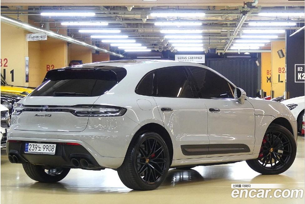 Porsche Macan 2024