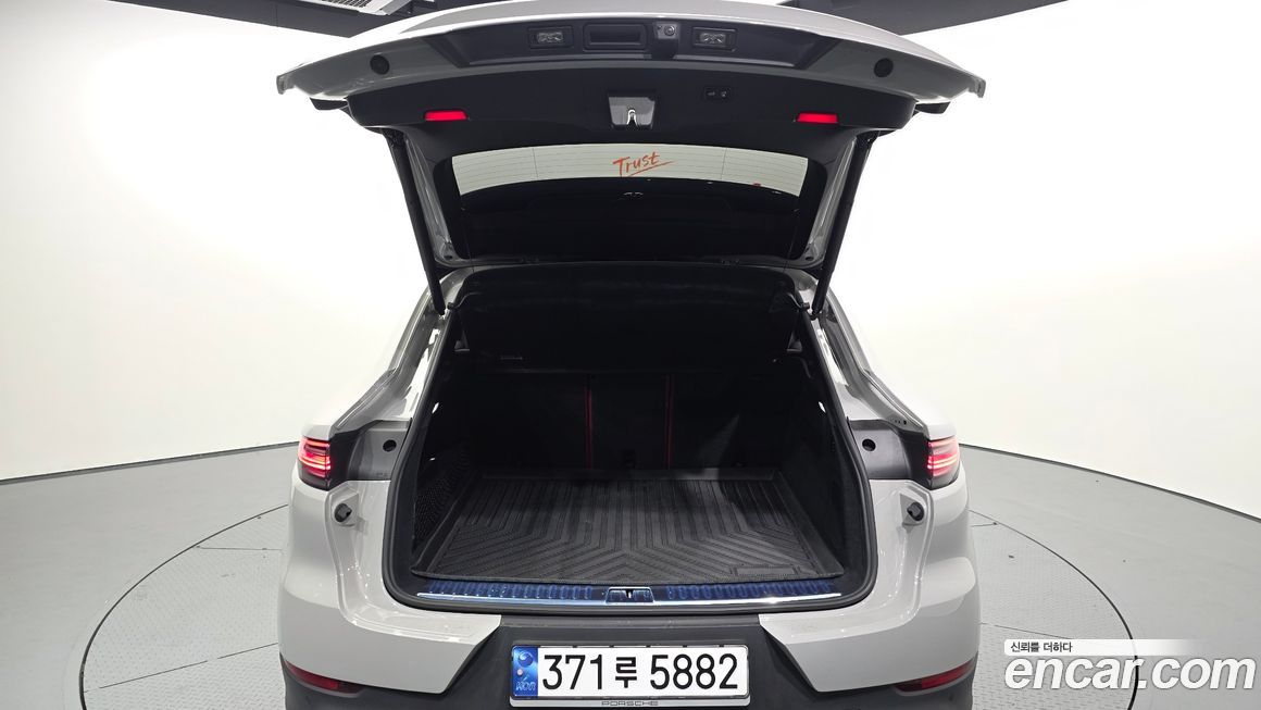 Porsche Cayenne 2023