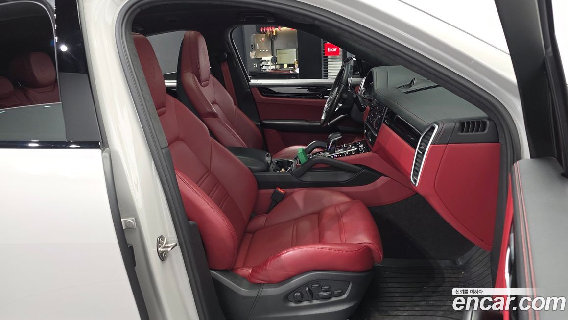 Porsche Cayenne 2023