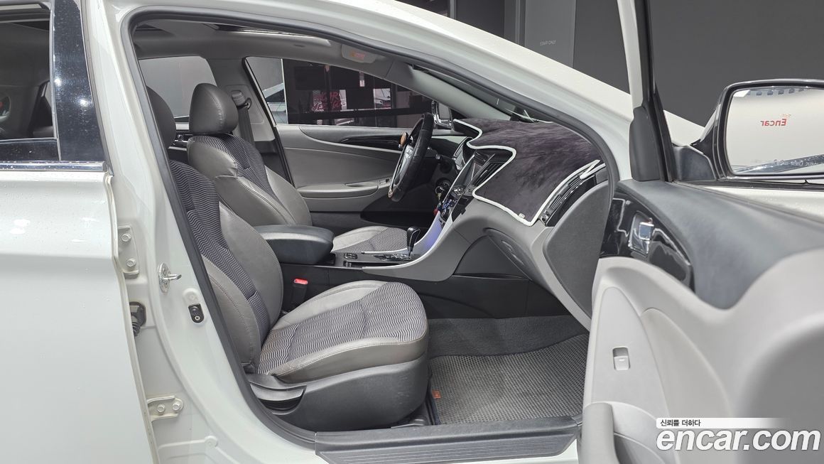 Hyundai Sonata 2010