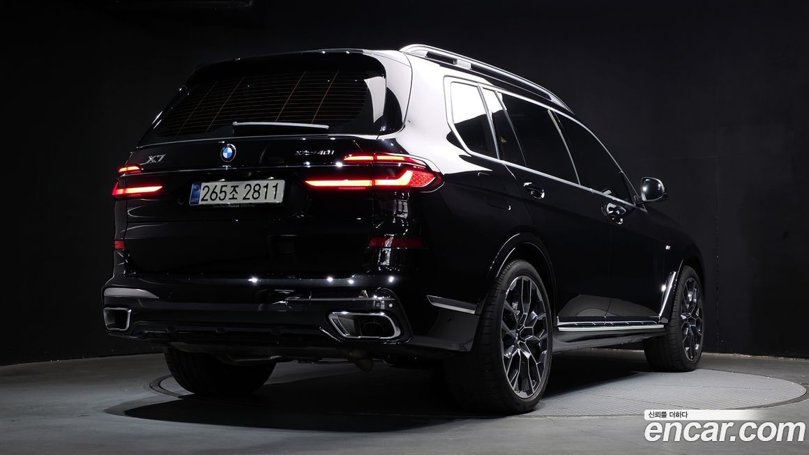 BMW X7 2025
