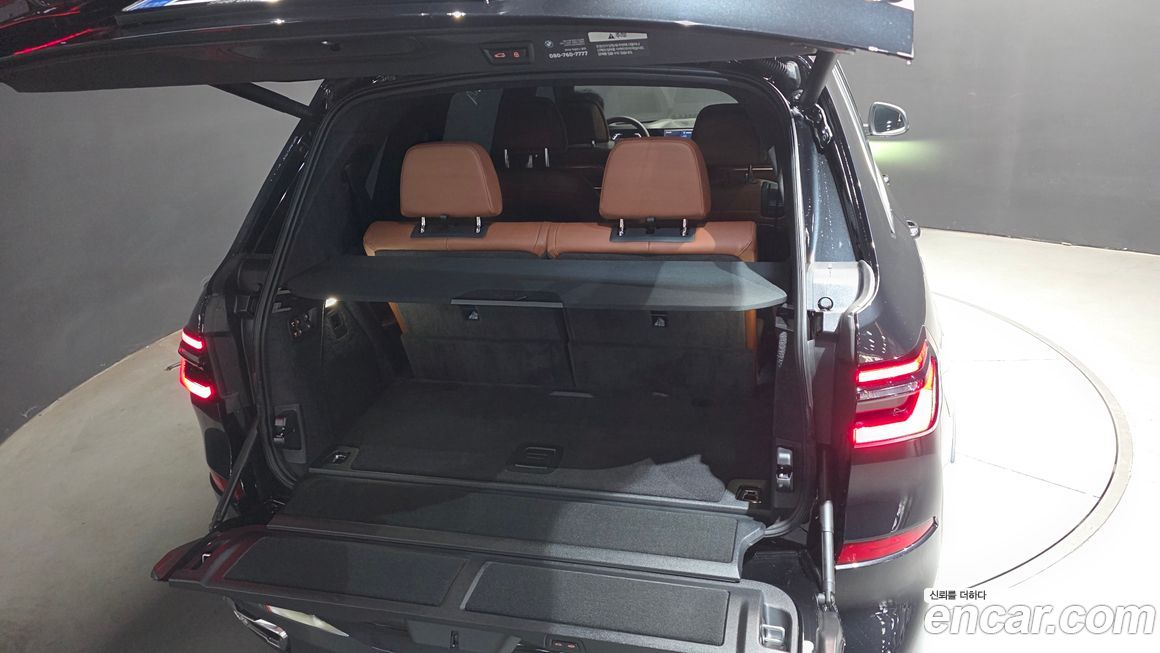 BMW X7 2025