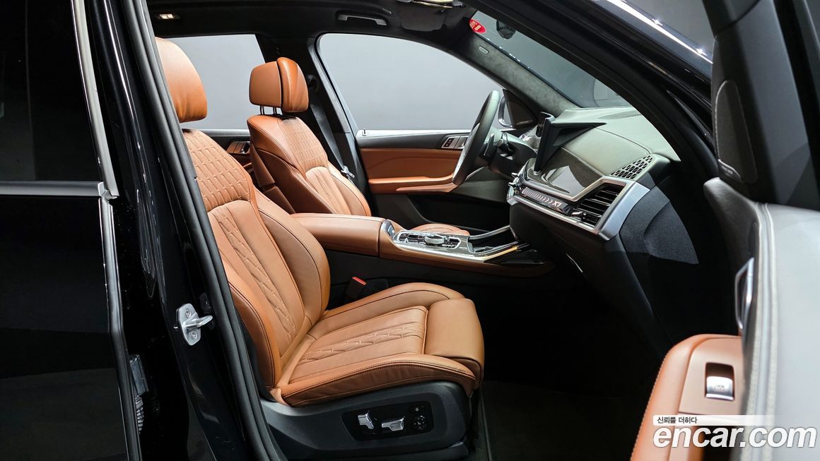 BMW X7 2025