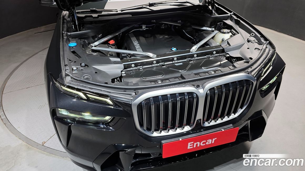 BMW X7 2025