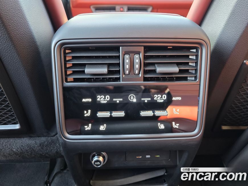 Porsche Cayenne 2025