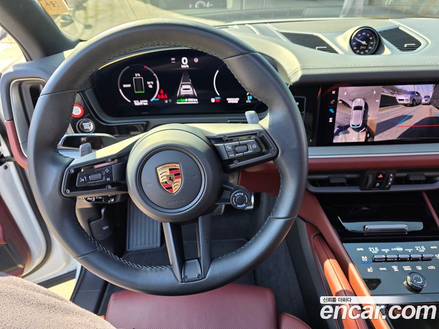 Porsche Cayenne 2025