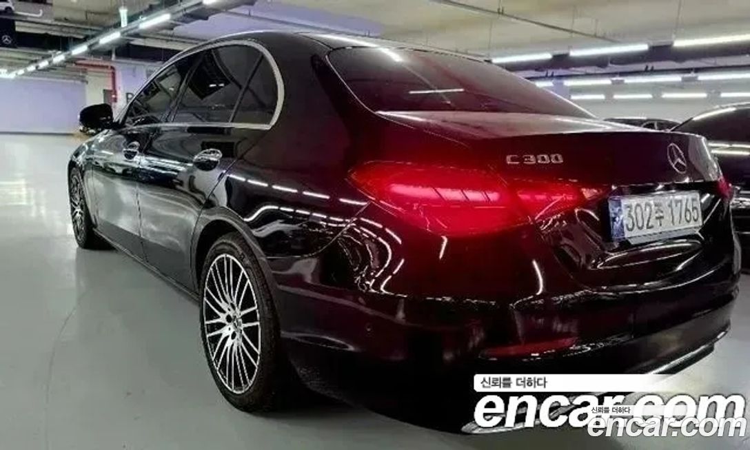 Mercedes-Benz C-Class 2024