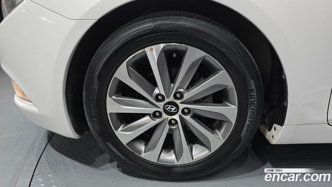 Hyundai Sonata 2013