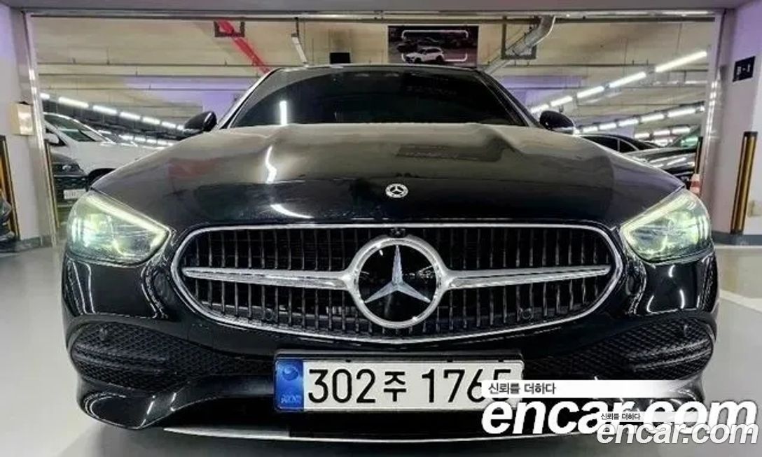 Mercedes-Benz C-Class 2024