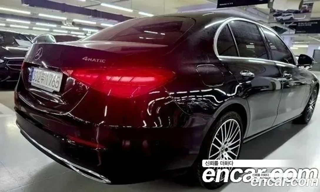 Mercedes-Benz C-Class 2024