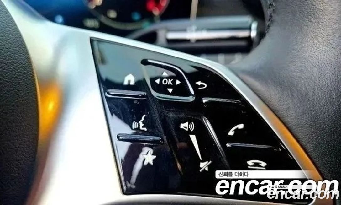 Mercedes-Benz C-Class 2024