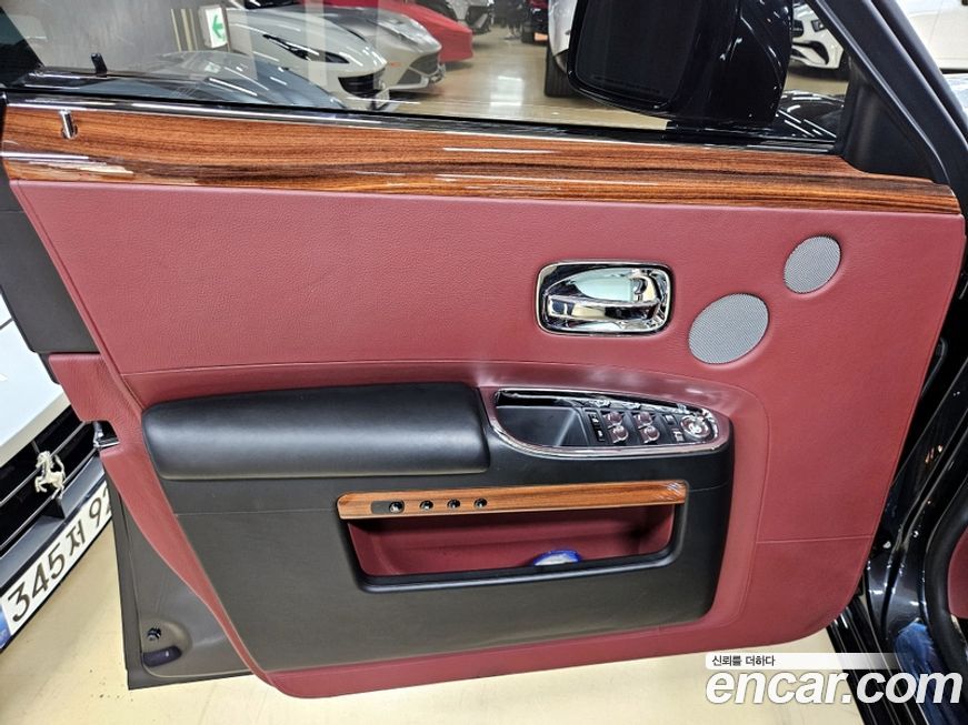 Rolls-Royce Ghost 2010