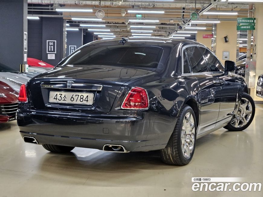 Rolls-Royce Ghost 2010