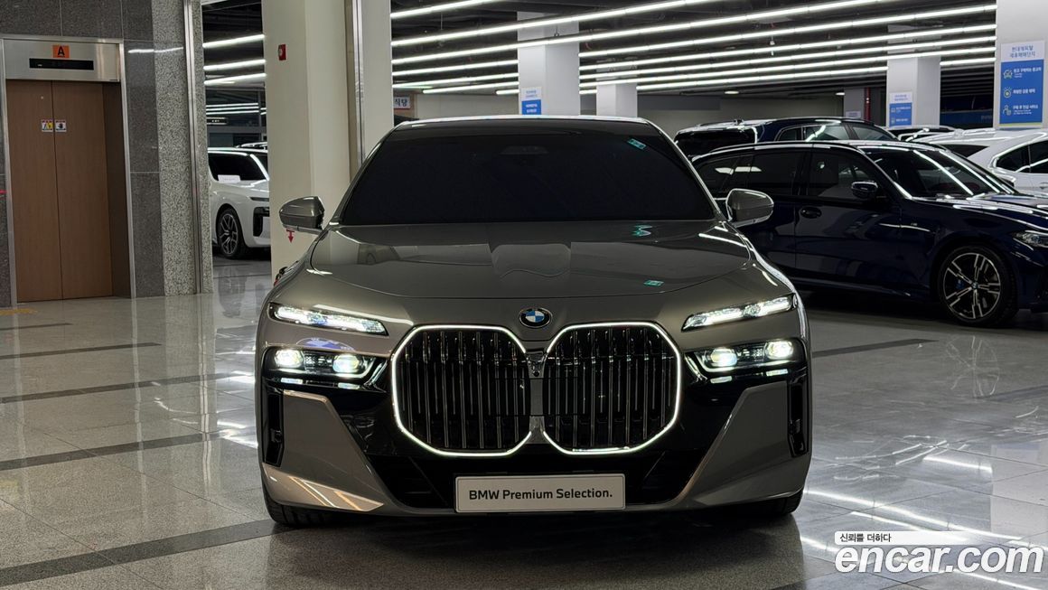 BMW 7-Series 2024