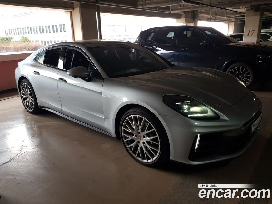 Porsche Panamera 2025