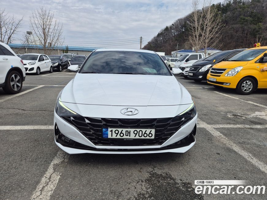 Hyundai AVANTE 2021