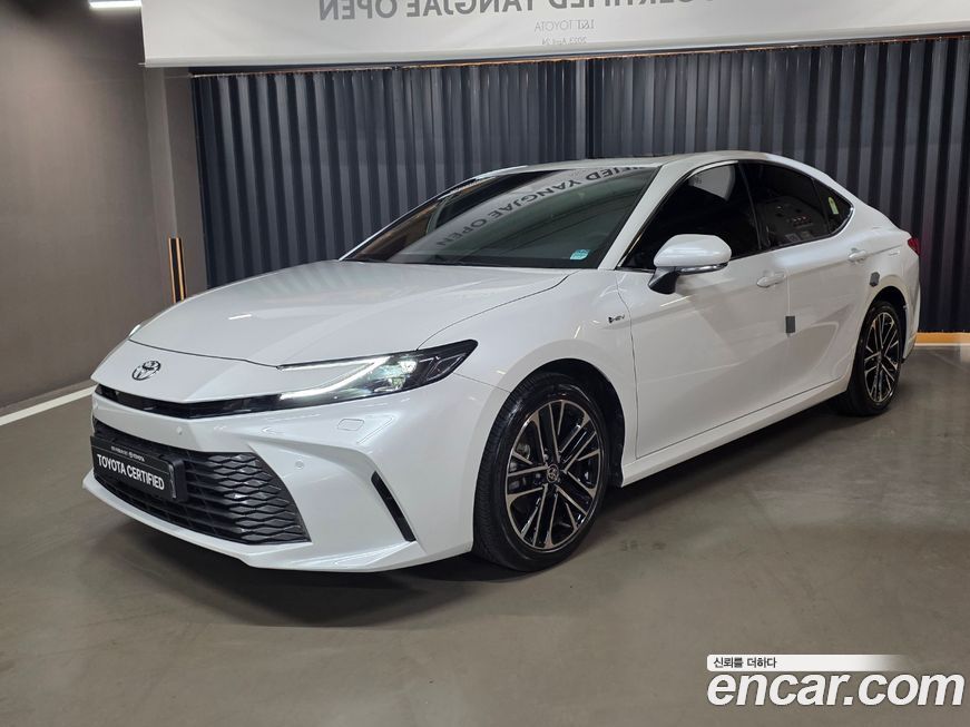 Toyota Camry 2025