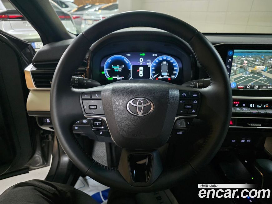 Toyota Camry 2025