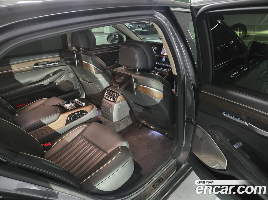 Genesis G90 2020