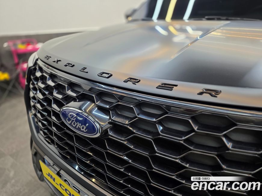 Ford Explorer 2025