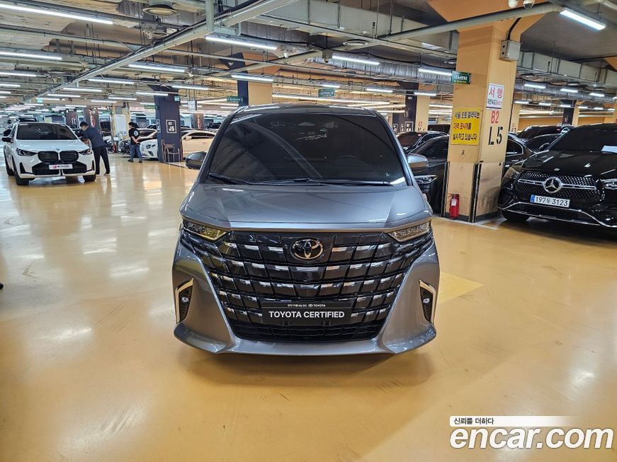 Toyota Alphard 2024