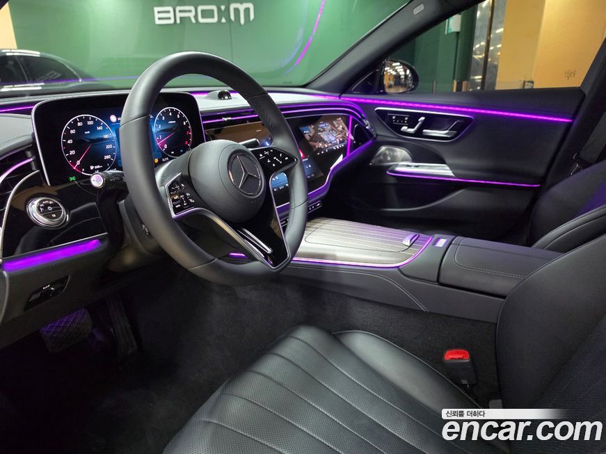 Mercedes-Benz E-Class 2024