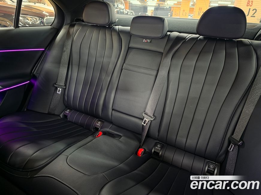 Mercedes-Benz E-Class 2024