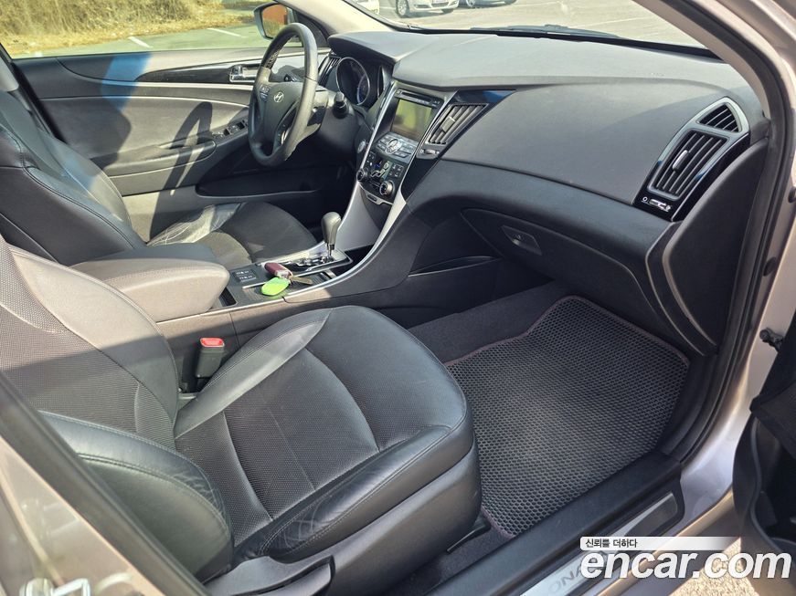 Hyundai Sonata 2010