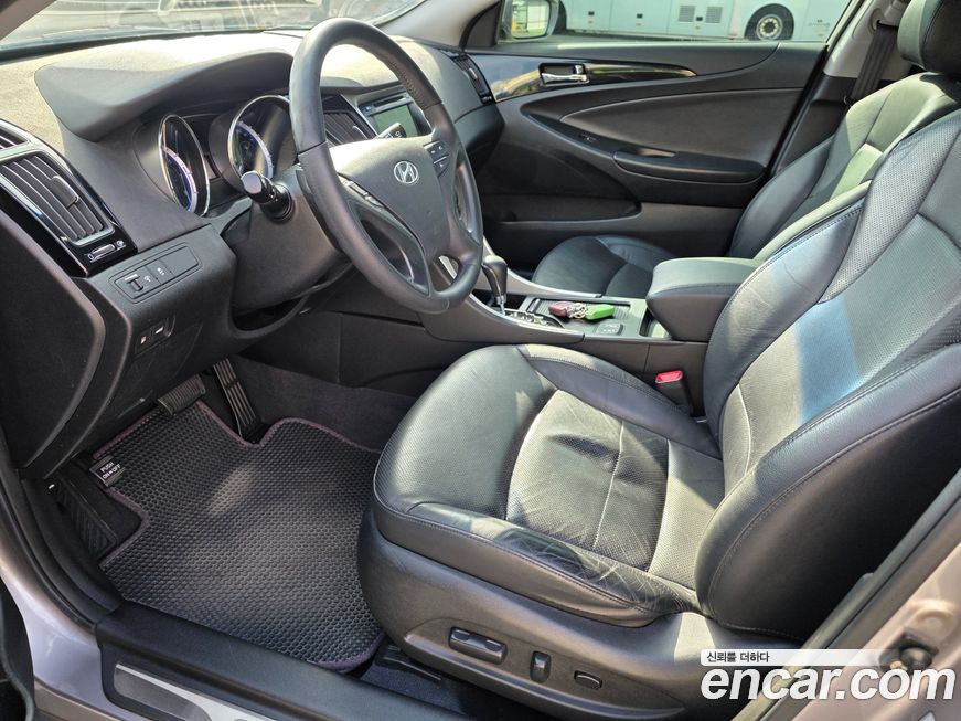 Hyundai Sonata 2010