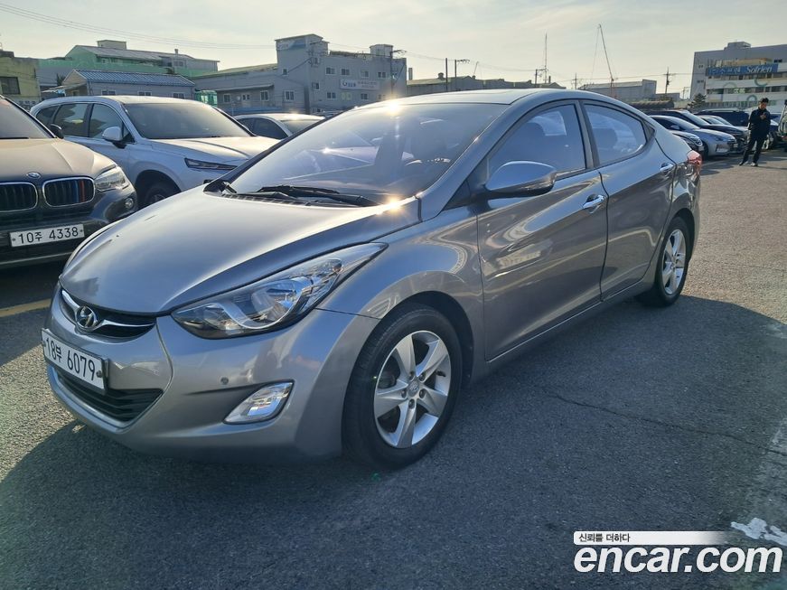 Hyundai AVANTE 2013