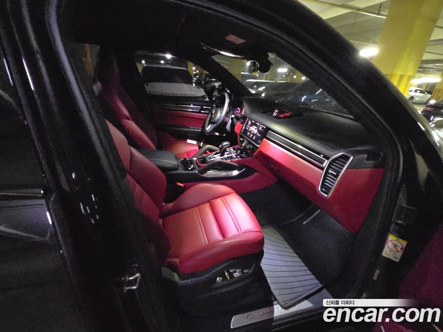 Porsche Cayenne 2021