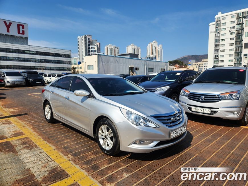 Hyundai Sonata 2010
