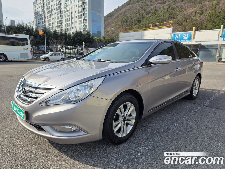 Hyundai Sonata 2010